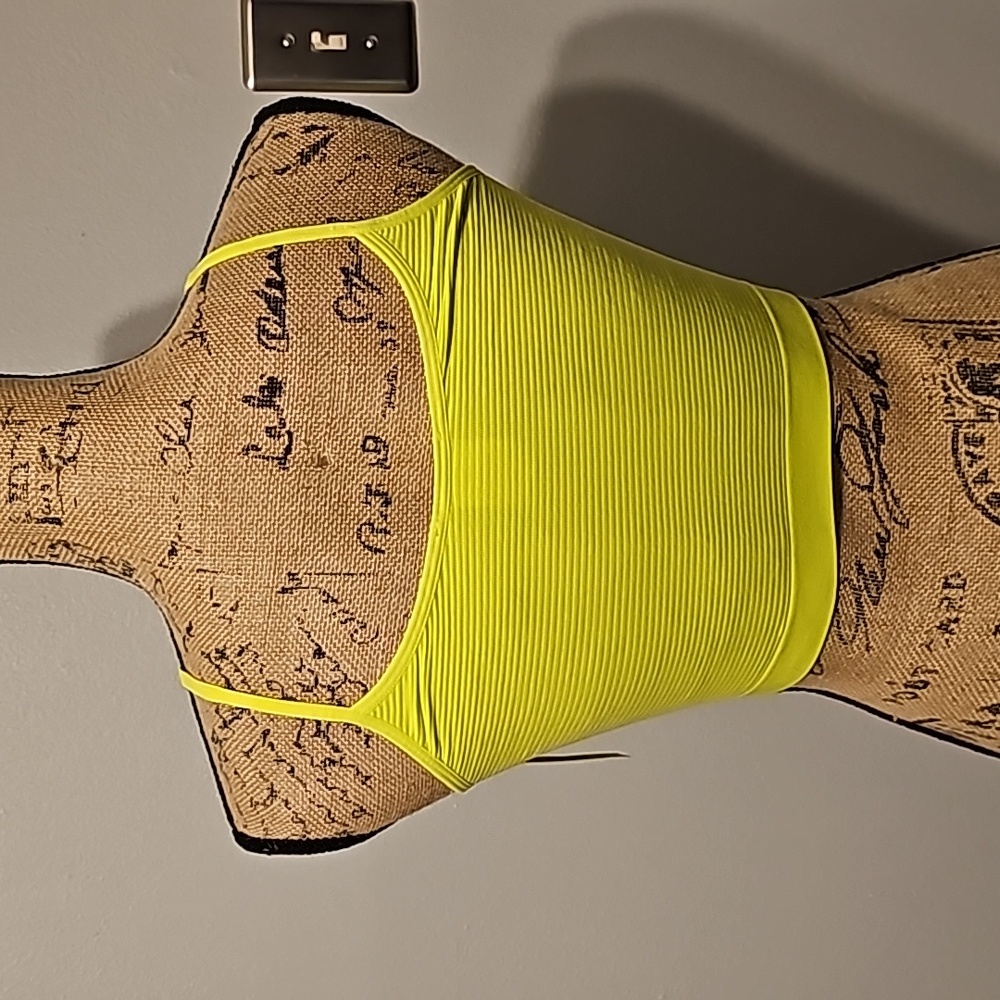 Nwt lime green sports bra - Picture 3 of 4